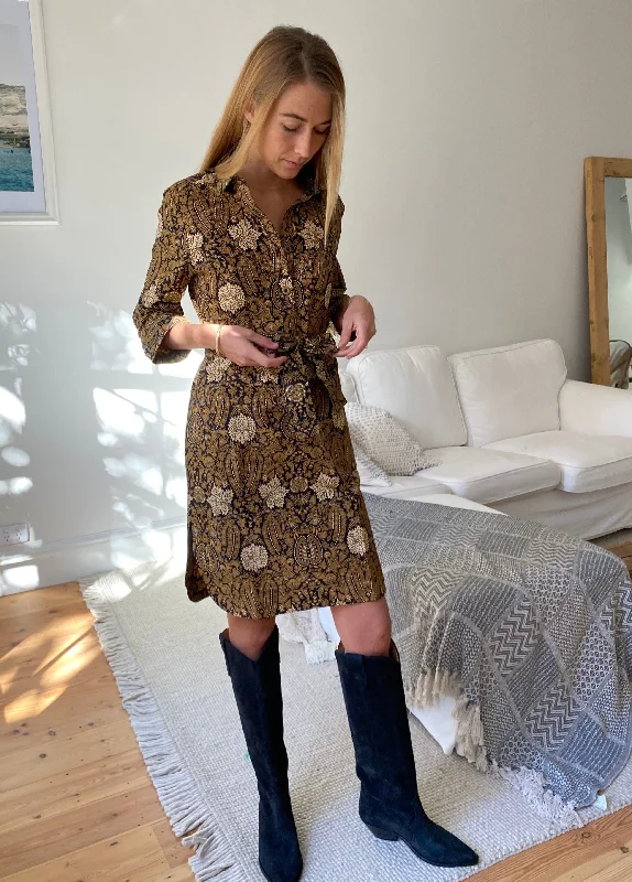 New Yorker Dress in Manhattan