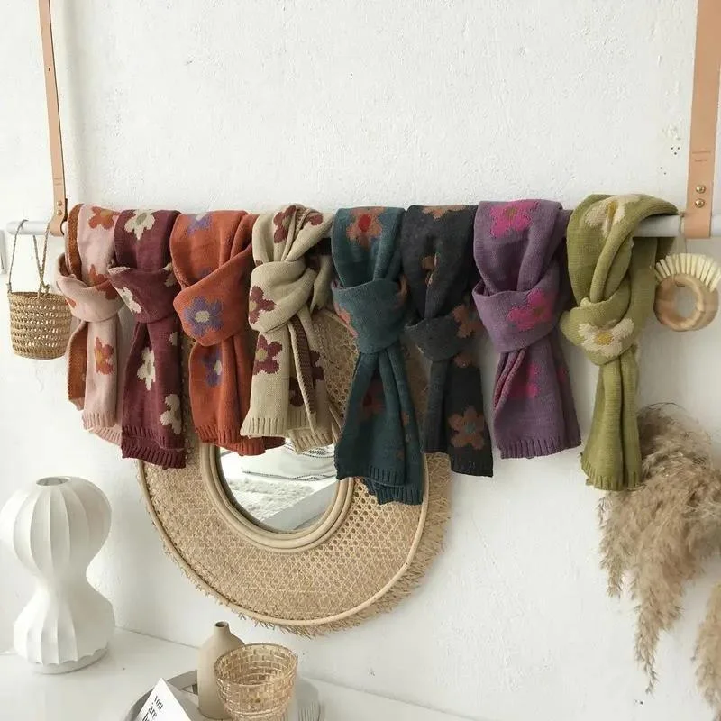 Autumn and Winter Korean Retro Printing Knitted Wool Scarf Thick Warm Long Scarf Shawl Lightweight Silk Shawl Autumn and Winter Korean Retro Printing Knitted Wool Scarf Thick Warm Long Scarf Shawl Lightweight Silk Shawl